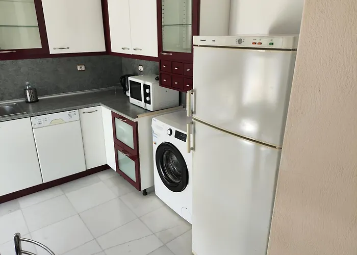 Ioli Luxury לימנאס